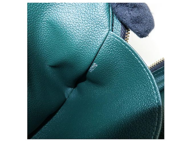 Necessaire Louis Vuitton Taiga Leather GM - vista 7