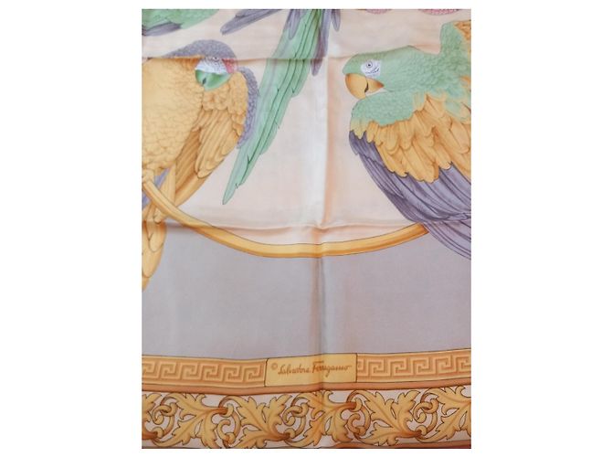 Pañuelo de seda Salvatore Ferragamo estampado de loros - vista 4