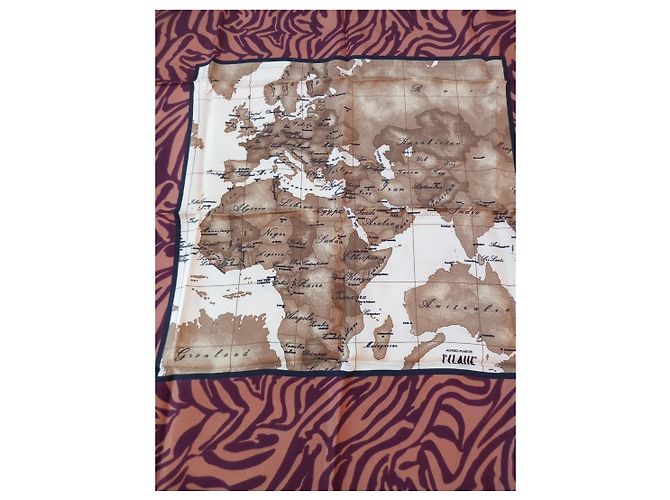Autre Marque Foulard Alviero Martini 1 Classe en soie carte du monde - vue 3