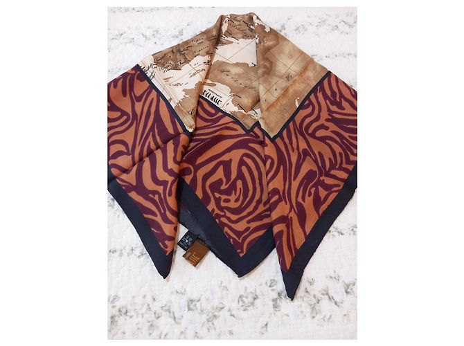 Autre Marque Foulard Alviero Martini 1 Classe en soie carte du monde - vue 5