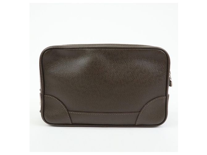 Louis Vuitton Neo Pavel Taiga Leather - vista 2