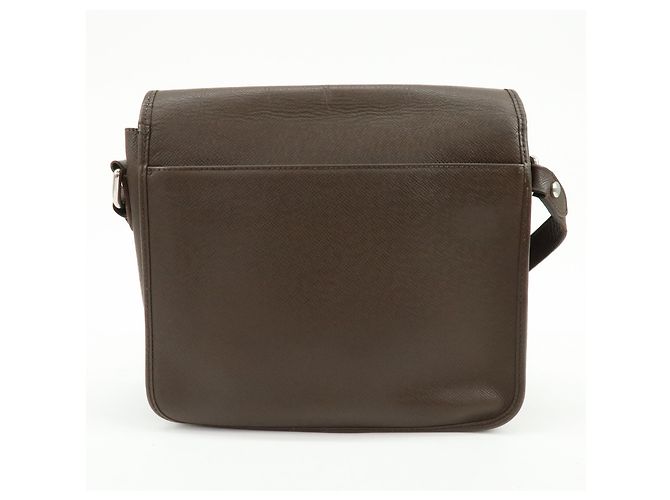 Louis Vuitton Andrei Messenger Taiga Leather - vista 2