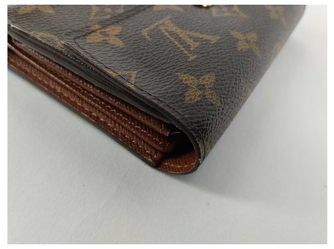 Louis Vuitton Alexandra Monogram Canvas medium - view 3