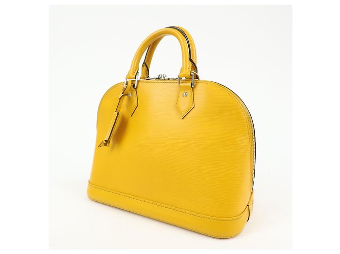 Louis Vuitton Alma Epi Leather PM - vista 3