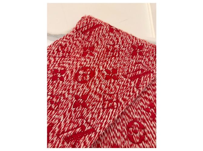 Louis Vuitton Bufanda Monogramme de Lana y Seda Roja - vista 4