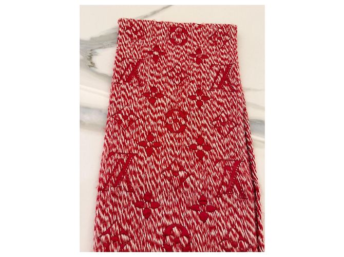 Louis Vuitton Bufanda Monogramme de Lana y Seda Roja - vista 5