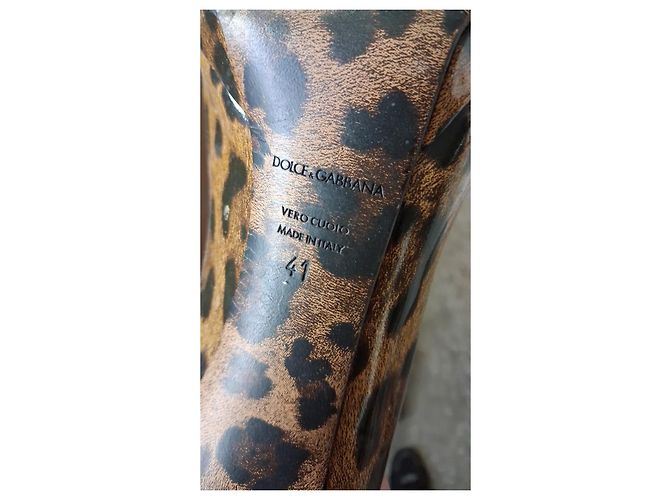 Dolce & Gabbana Décolleté Peep-Toe in Pelle Stampa Leopardata - vista 5