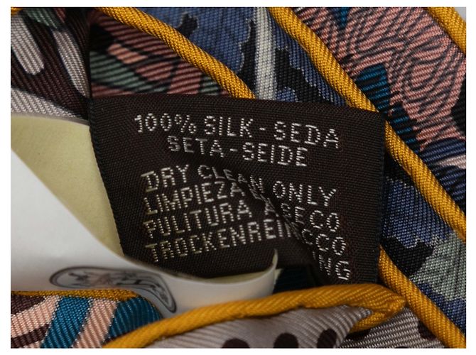 Hermès Foulard in seta stampato Hermes Acte III Scene I La Clairiere Motif Blu e Multicolor - vista 2
