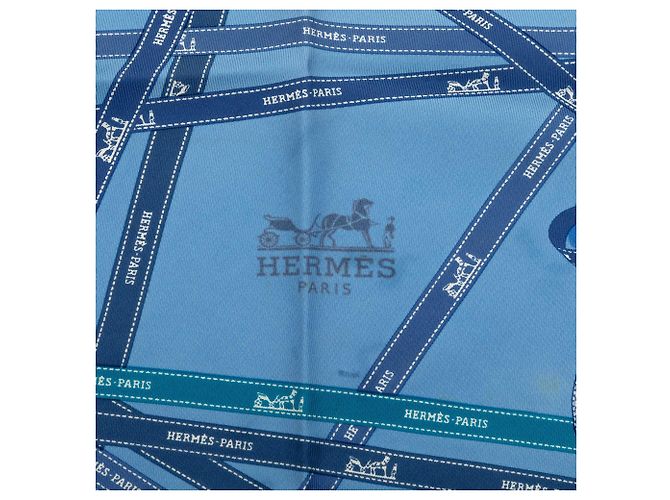 Foulard di seta triangolare Hermès Bolduc Pointu Blue - vista 3