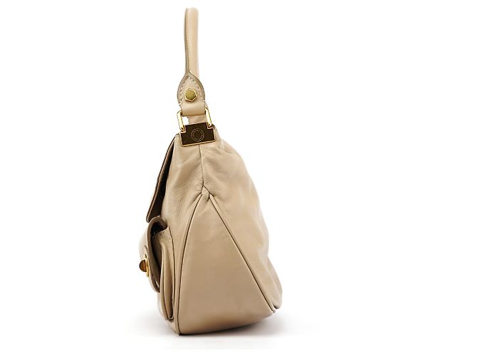 Marc by Marc Jacobs Beige Lederhandtasche mit Turnlock-Verschluss - Ansicht 2