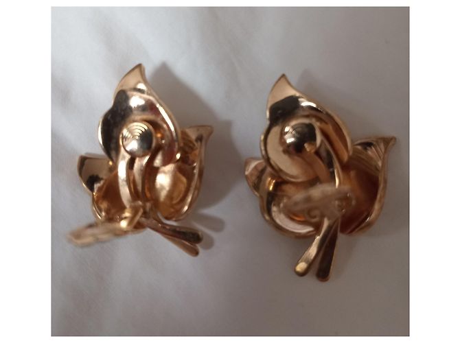 Christian Dior Orecchini Foglia 3D Oro e Smalto Nero - vista 8
