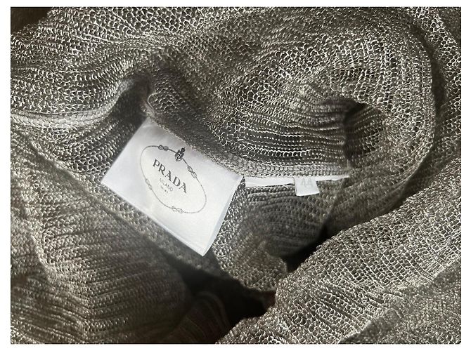 Prada Langes Kleid aus Silbernem Metallic-Strick mit Applikationen - Ansicht 4