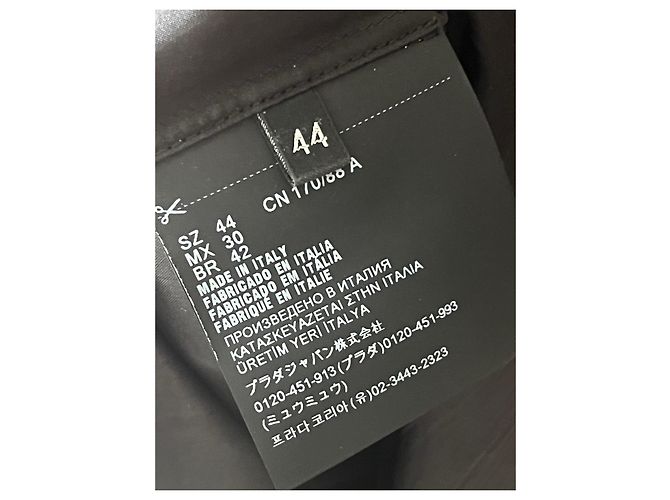 Prada Langes Kleid aus Silbernem Metallic-Strick mit Applikationen - Ansicht 8