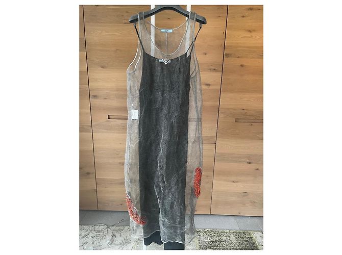 Prada Langes Kleid aus Silbernem Metallic-Strick mit Applikationen - Ansicht 9