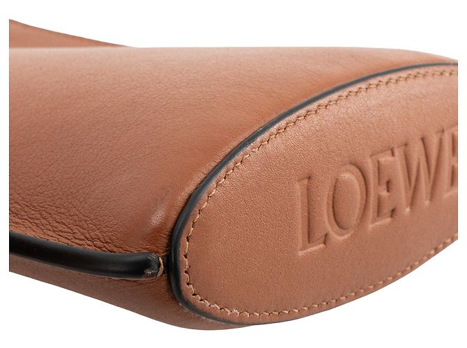 LOEWE - Borsa a tracolla Dice Pocket Loewe in pelle liscia marrone - vista 7