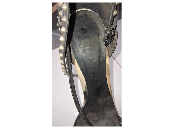 Burberry Décolleté Platform Pelle Nera Borchie - vista 4