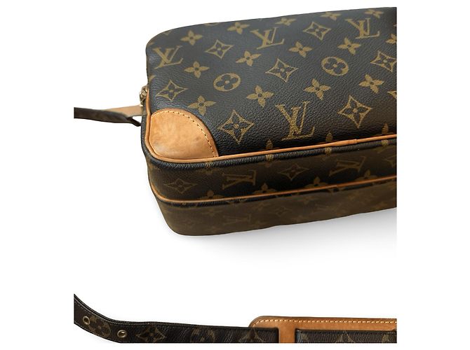 Louis Vuitton Nile MM - vista 8