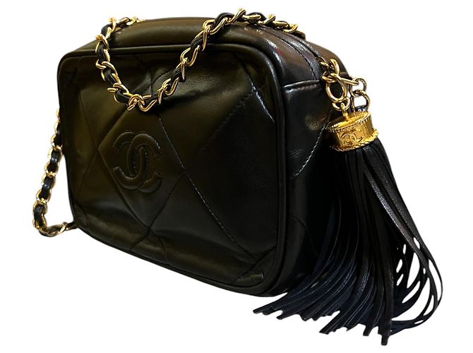 1986 Chanel CC gesteppte Lammleder Camera Bag mit Quasten - Ansicht 2