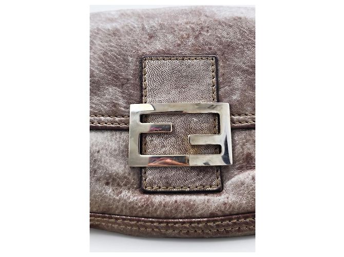 Fendi Baguette Leder Schultertasche - Ansicht 8