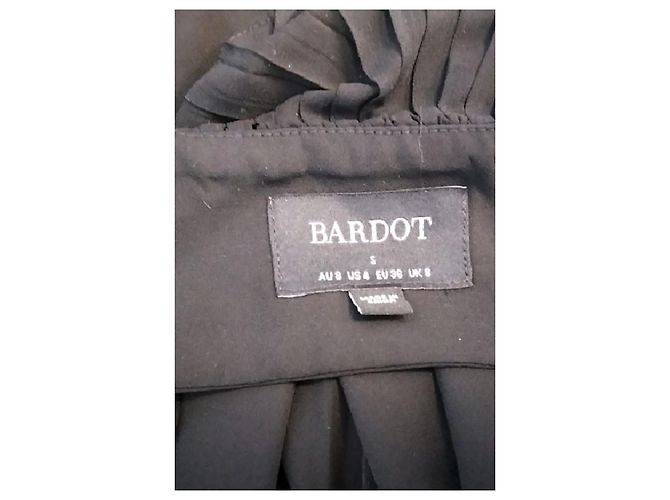 Autre Marque BARDOT Schwarzes kurzes Kleid mit Plissee Rüschen - Ansicht 7