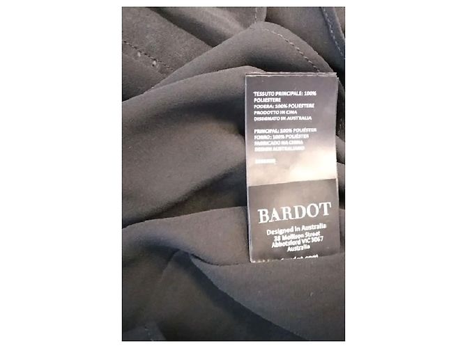 Autre Marque BARDOT Schwarzes kurzes Kleid mit Plissee Rüschen - Ansicht 8