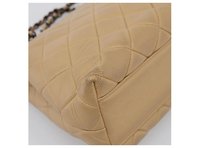 CHANEL Matelasse Chain Shoulder Bag Lamb Skin Beige Black CC - vista 11