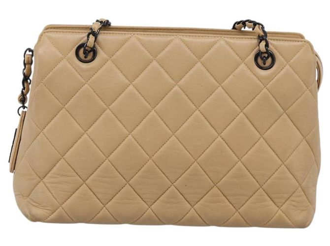 CHANEL Matelasse Chain Shoulder Bag Lamb Skin Beige Black CC - vista 2