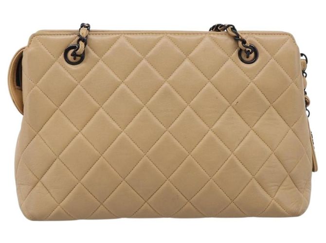 CHANEL Matelasse Chain Shoulder Bag Lamb Skin Beige Black CC - vista 3