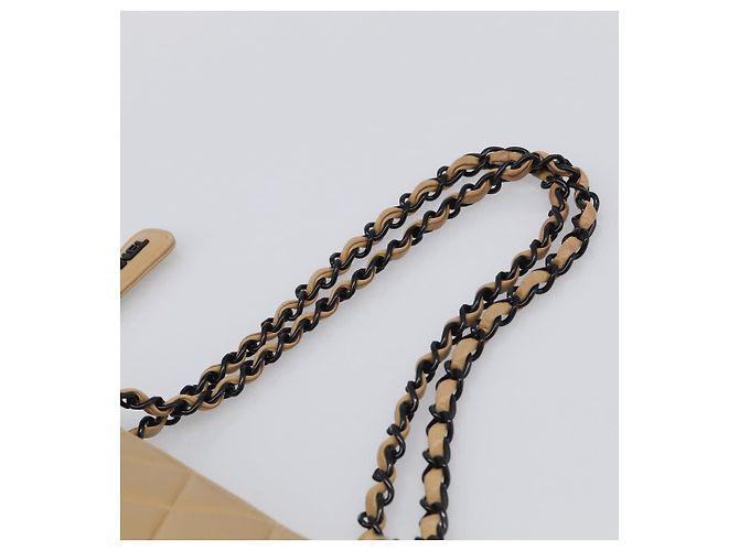 CHANEL Matelasse Chain Shoulder Bag Lamb Skin Beige Black CC - vista 8