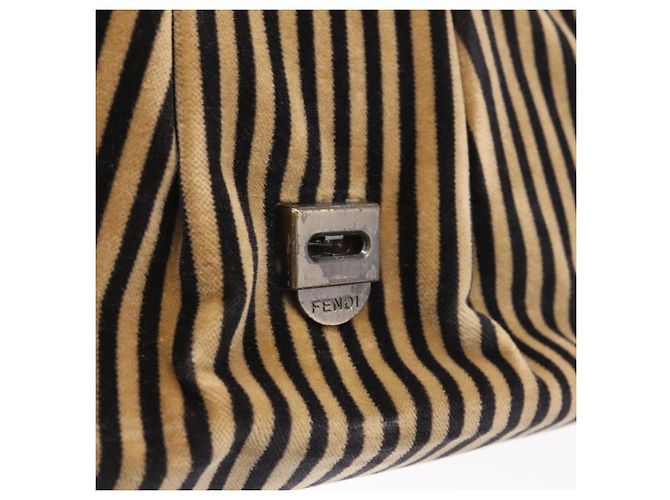 FENDI Chain Shoulder Bag Velvet Beige - vista 20