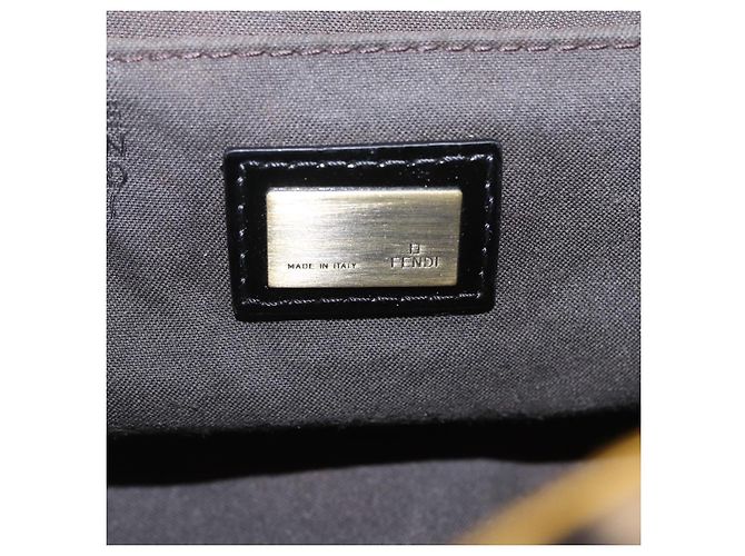 FENDI Chain Shoulder Bag Velvet Beige - vista 21