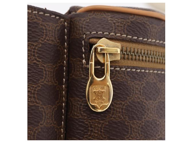 Céline CELINE Macadam Canvas Circle Body Bag PVC Leather Brown Gold - vista 16