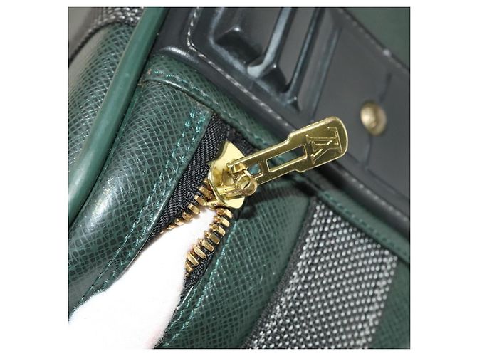 LOUIS VUITTON Taiga Satellite 53 Trunk Epicea M30094 LV - vista 9