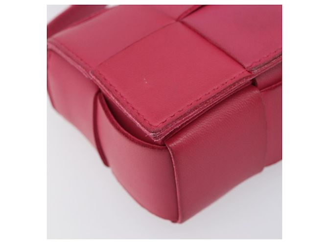 Bottega Veneta MAXI INTRECCIATO Cassette Mini Shoulder Bag Leather - vista 12