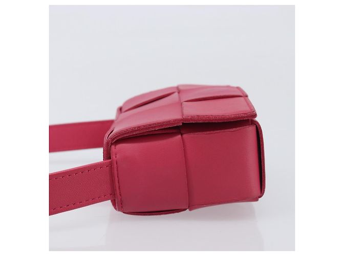 Bottega Veneta MAXI INTRECCIATO Cassette Mini Shoulder Bag Leather - vista 5