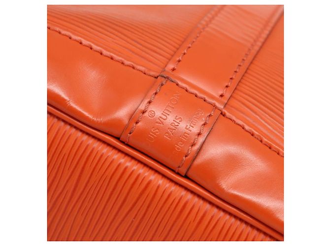 LOUIS VUITTON Epi Petit Noe Shoulder Bag Orange Pimon LV - vista 15