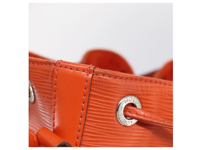 LOUIS VUITTON Epi Petit Noe Shoulder Bag Orange Pimon LV - vista 22