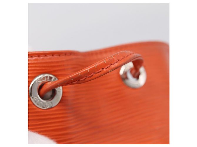 LOUIS VUITTON Epi Petit Noe Shoulder Bag Orange Pimon LV - vista 24