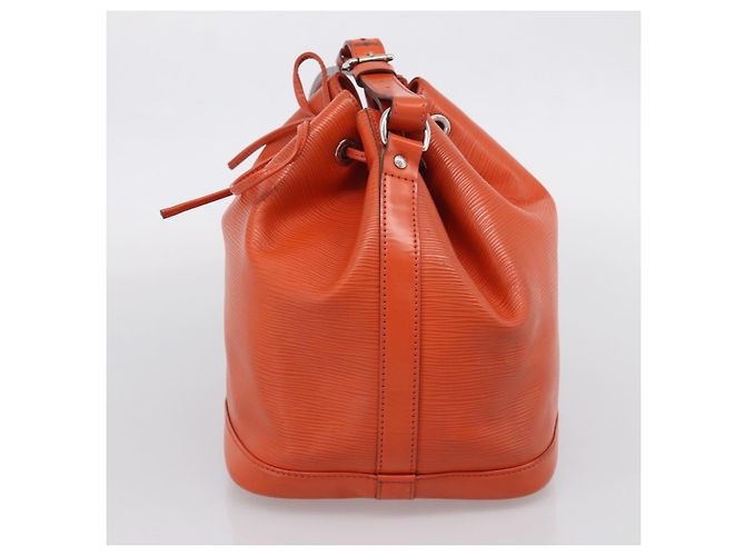 LOUIS VUITTON Epi Petit Noe Shoulder Bag Orange Pimon LV - vista 5