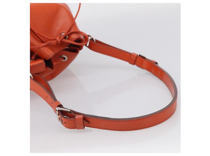 LOUIS VUITTON Epi Petit Noe Shoulder Bag Orange Pimon LV - vista 7