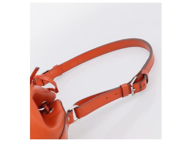 LOUIS VUITTON Epi Petit Noe Shoulder Bag Orange Pimon LV - vista 8