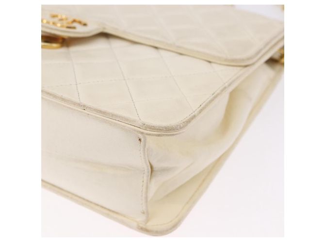 CHANEL Matelasse Chain Shoulder Bag Lamb Skin White Gold CC - vista 15