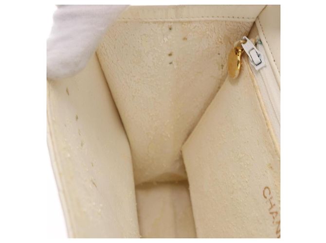CHANEL Matelasse Chain Shoulder Bag Lamb Skin White Gold CC - vista 21