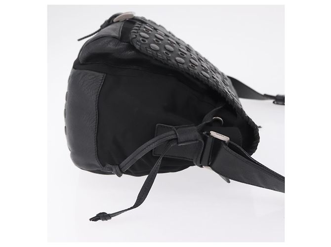 PRADA Bolsa de Ombro Studs Nylon Preto Prata - vista 3