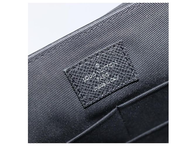 LOUIS VUITTON Taiga Roman MM Shoulder Bag Ardoise M32682 LV - vista 22