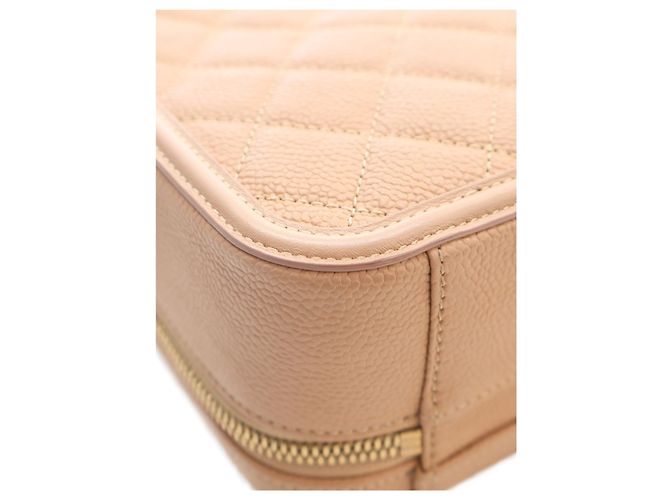 Chanel Beige Medium Caviar CC Filigree Vanity Case - vista 10