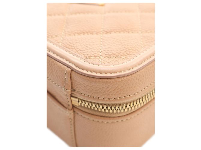 Chanel Beige Medium Caviar CC Filigree Vanity Case - vista 11