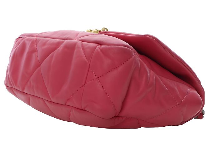 Chanel 19 Flap Medium in pelle d'agnello rosa - vista 15