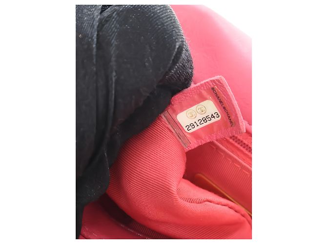 Chanel 19 Flap Medium in pelle d'agnello rosa - vista 8