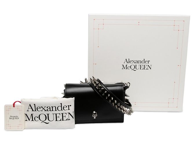 Alexander McQueen Borsa a tracolla Biker Skull piccola in pelle di vitello liscia nera - vista 6